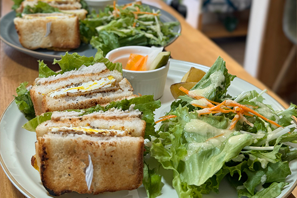 米粉パンのクラブハウスサンドプレート