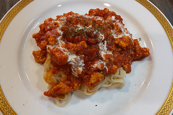 玄米米粉麺ミートソース