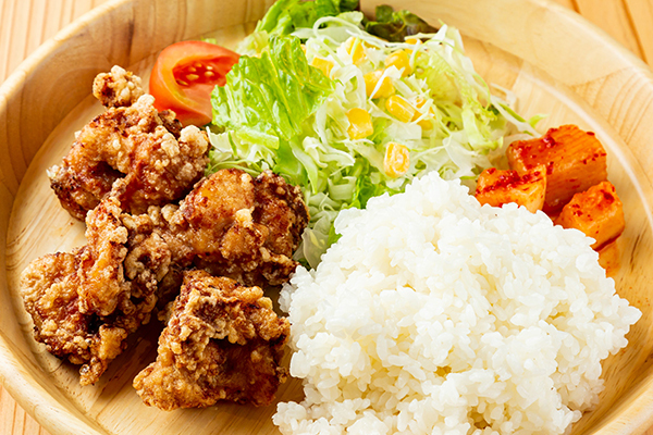 コメコチキンプレート