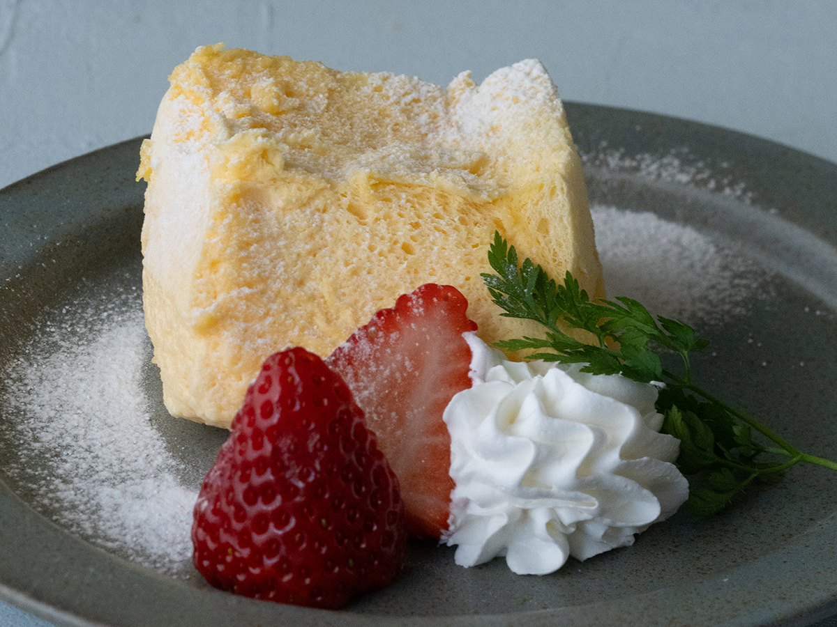 第一位:米粉のシフォンケーキ 110kcal(1切れあたり)