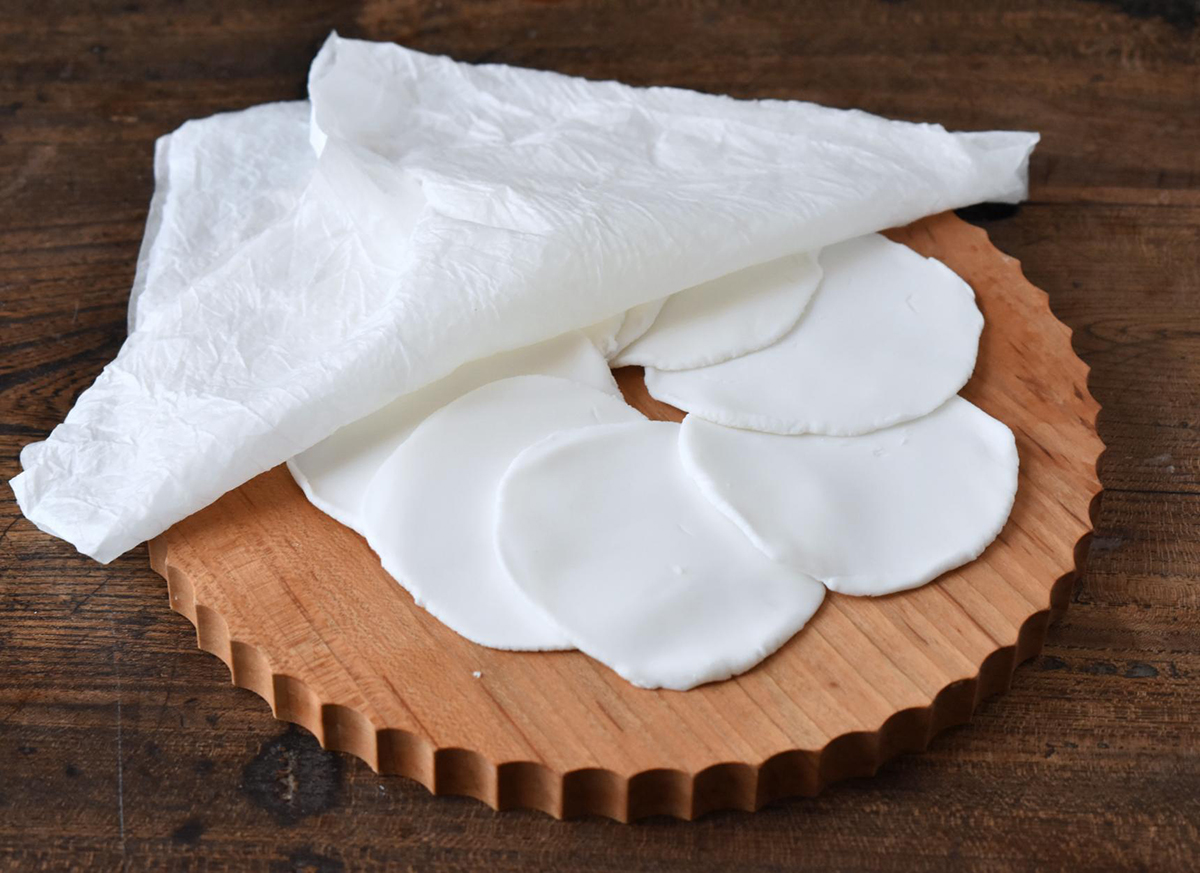 めん棒で成形する